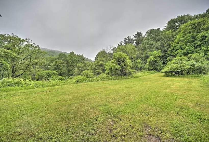 A Frame Cabin W/ Hot Tub: 5 Mi To Waterford!