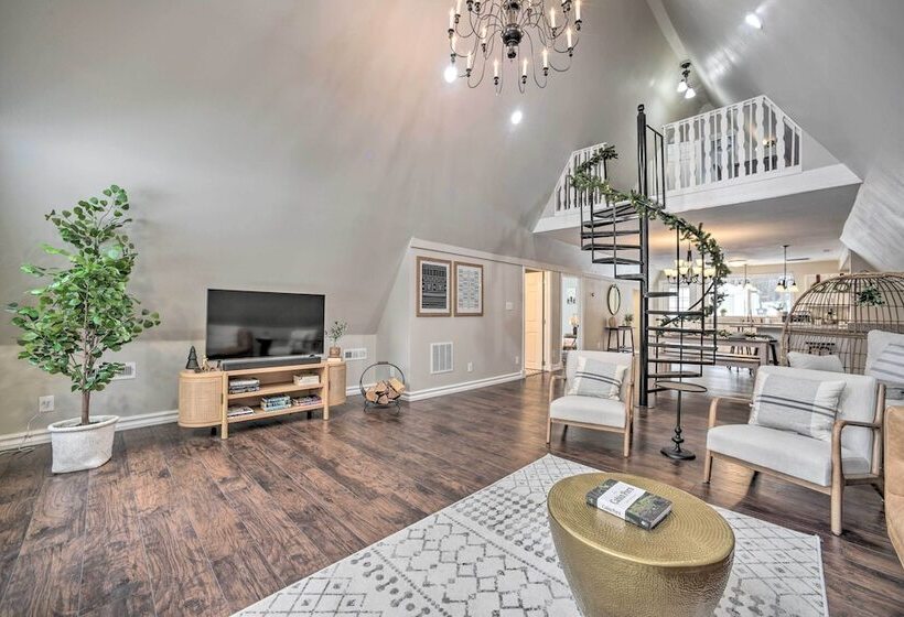 A Frame Cabin W/ Hot Tub: 5 Mi To Waterford!