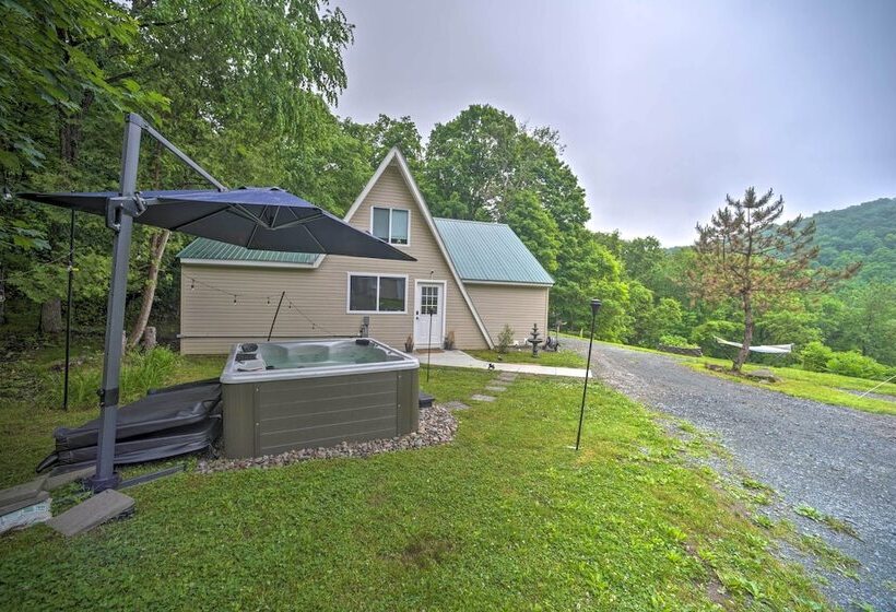 A Frame Cabin W/ Hot Tub: 5 Mi To Waterford!