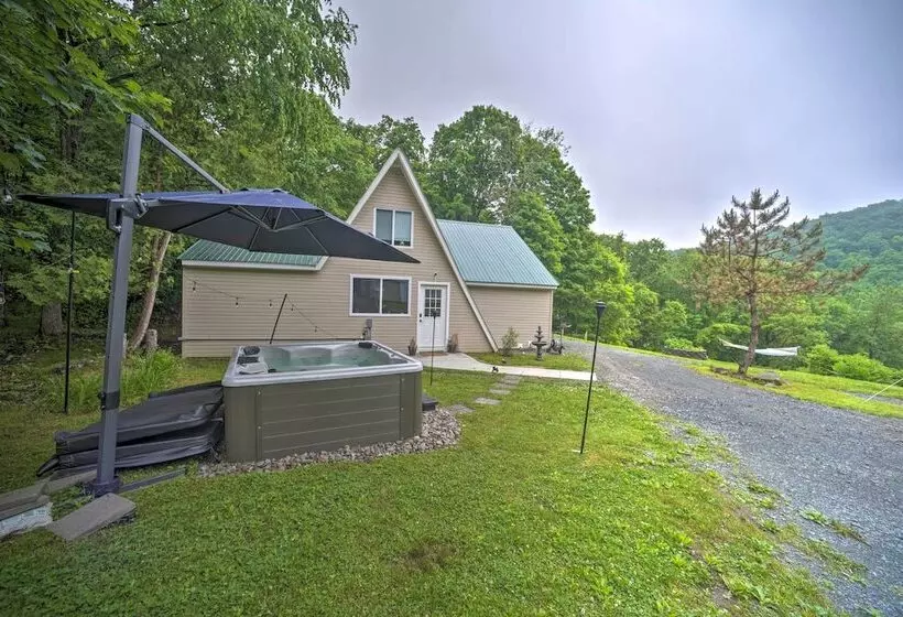 A Frame Cabin W/ Hot Tub: 5 Mi To Waterford!