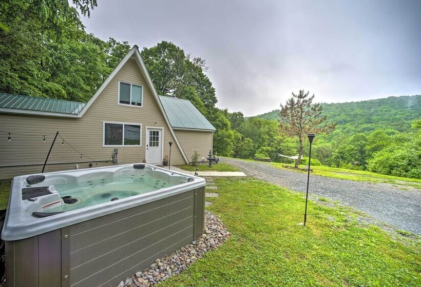 A Frame Cabin W/ Hot Tub: 5 Mi To Waterford!