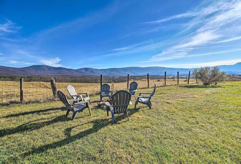 Home W/ Hot Tub Near Shenandoah Nat L Park!