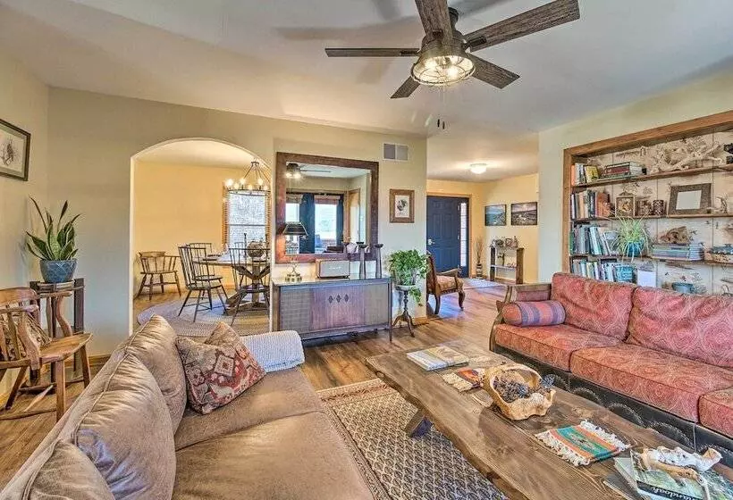 Home W/ Hot Tub Near Shenandoah Nat L Park!