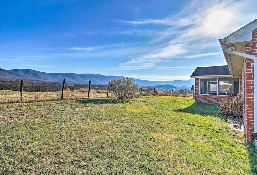 Home W/ Hot Tub Near Shenandoah Nat L Park!