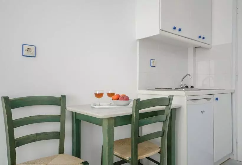 Hotelli Nostos Studios