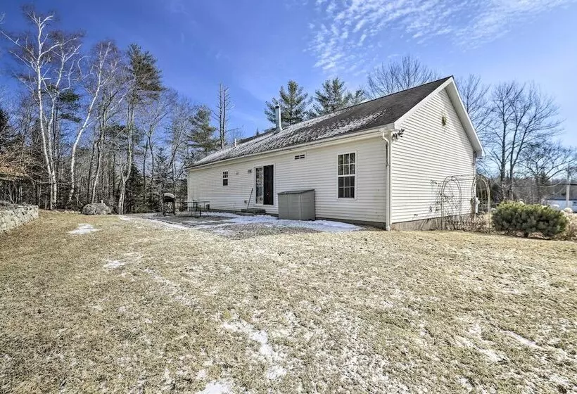 Idyllic Washington Retreat W/ Fire Pit & Yard