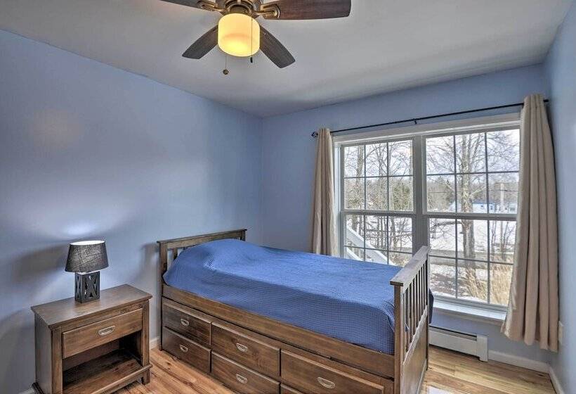 Idyllic Washington Retreat W/ Fire Pit & Yard