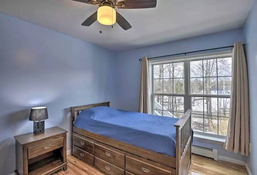 Idyllic Washington Retreat W/ Fire Pit & Yard