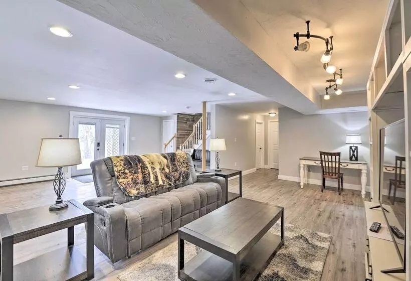 Idyllic Washington Retreat W/ Fire Pit & Yard