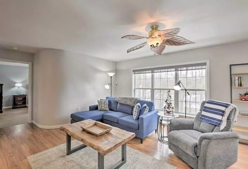 Idyllic Washington Retreat W/ Fire Pit & Yard