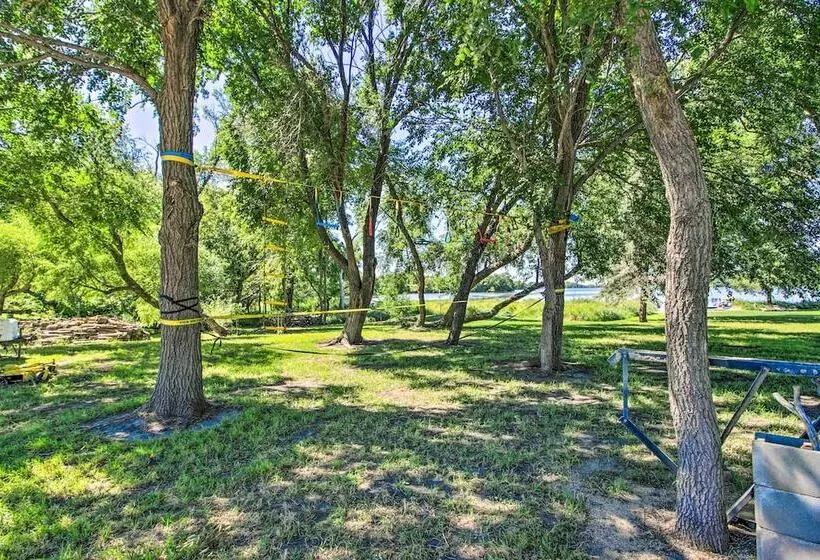 3 Mi To Andes Tower Hills: Lake House W/ Kayaks!