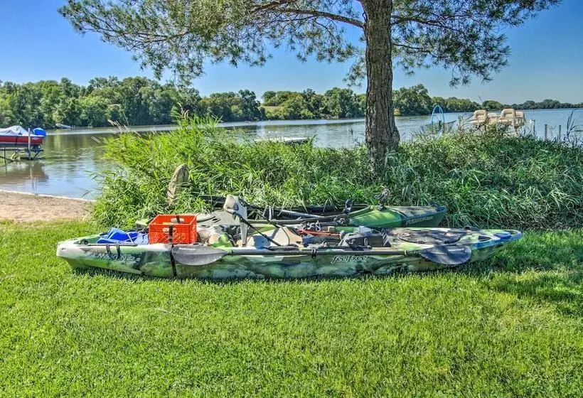 3 Mi To Andes Tower Hills: Lake House W/ Kayaks!