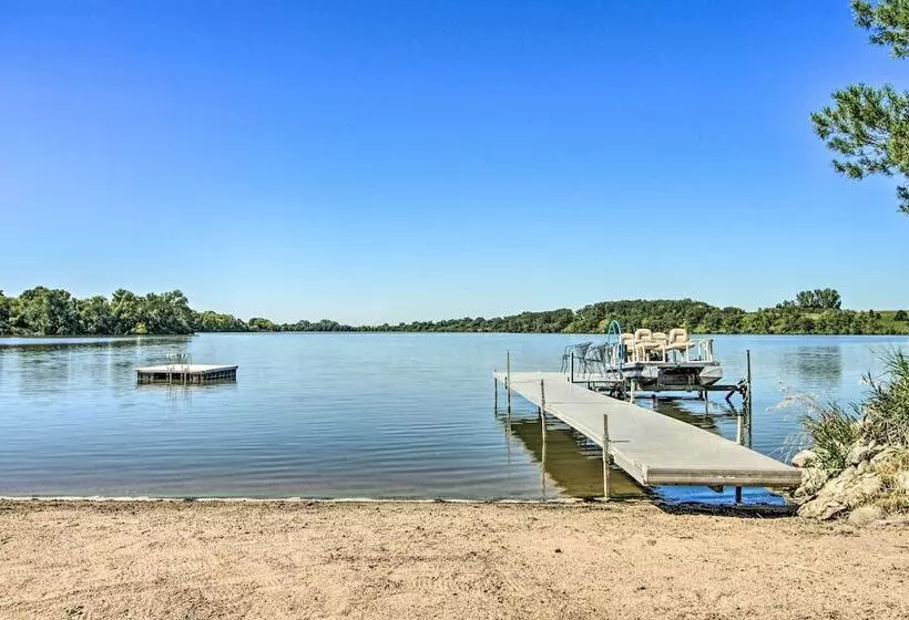 3 Mi To Andes Tower Hills: Lake House W/ Kayaks!