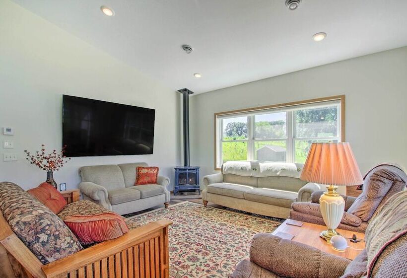 3 Mi To Andes Tower Hills: Lake House W/ Kayaks!