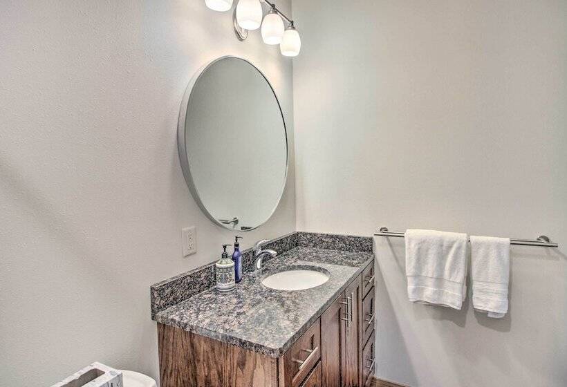 3 Mi To Andes Tower Hills: Lake House W/ Kayaks!