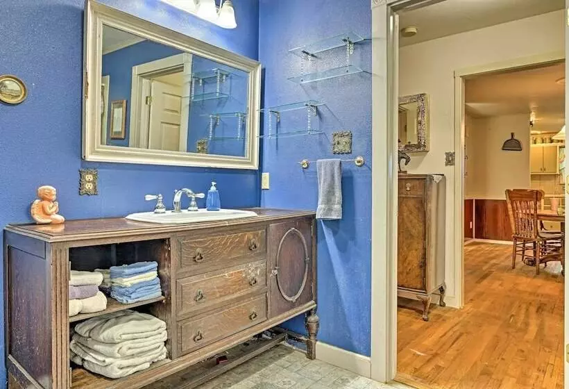 Llano Home With Yard: Walk To Restaurants!