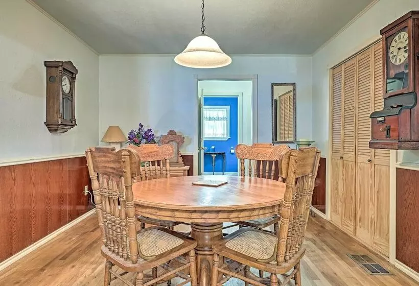 Llano Home With Yard: Walk To Restaurants!