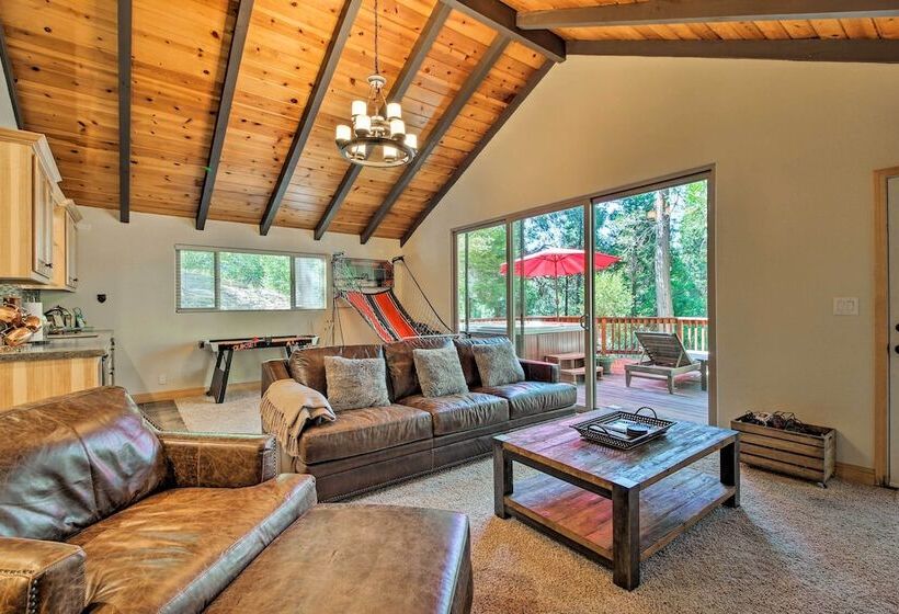 Luxe Lake Arrowhead Home W/ Game Room+hot Tub