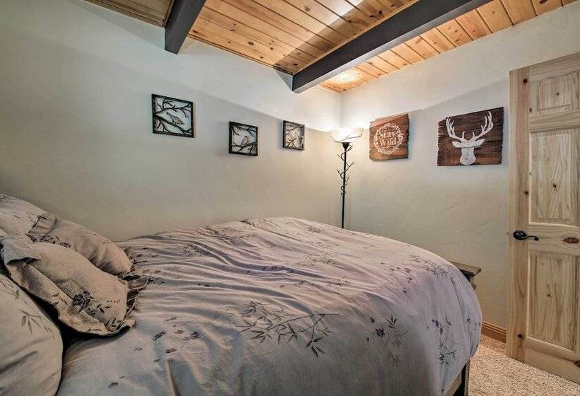 Luxe Lake Arrowhead Home W/ Game Room+hot Tub