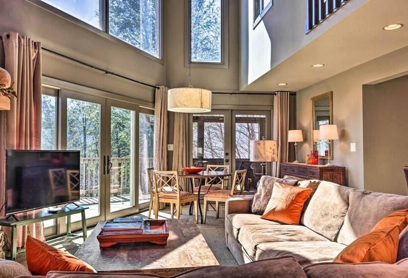 Luxe Rumbling Bald Home W/ Deck & Mountain View