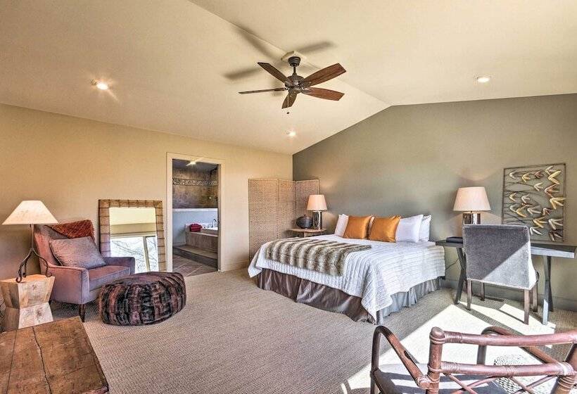 Luxe Rumbling Bald Home W/ Deck & Mountain View