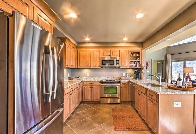 Luxe Rumbling Bald Home W/ Deck & Mountain View