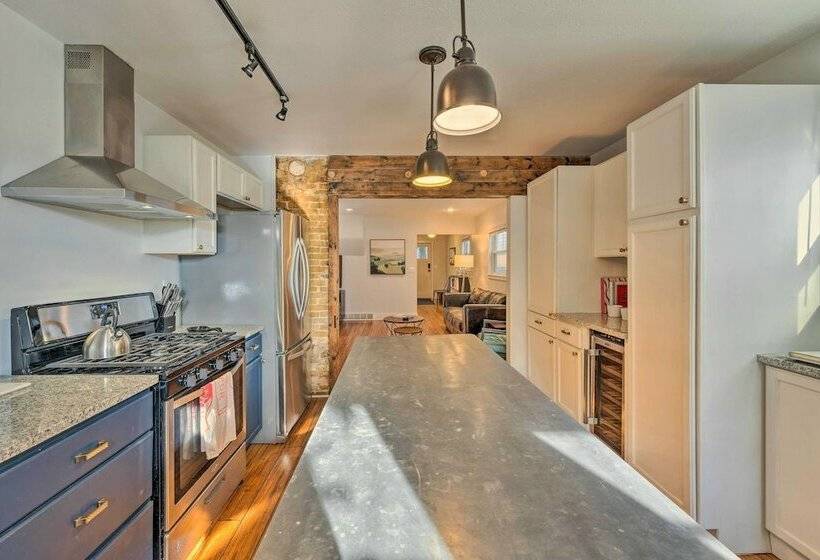 Milwaukee Bungalow < 1 Mi To Deer District!