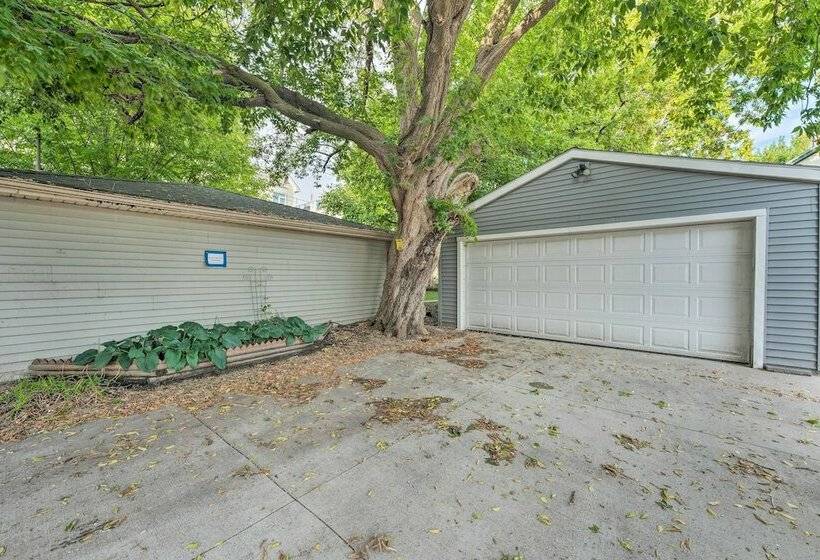 Milwaukee Bungalow < 1 Mi To Deer District!