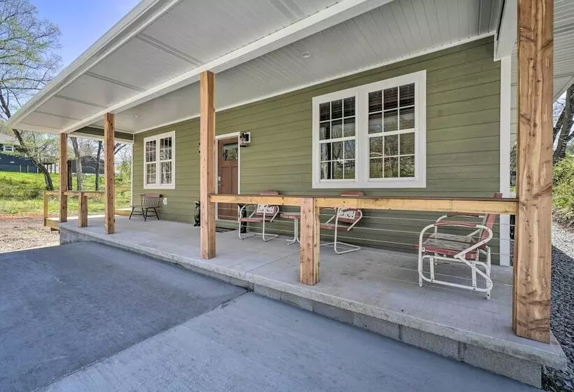 Modern Retreat W/ Deck: Walk To White River!