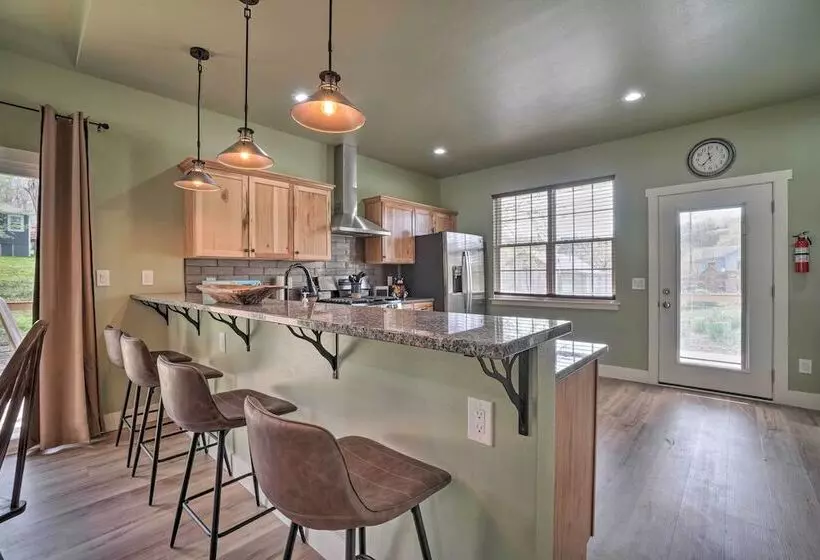 Modern Retreat W/ Deck: Walk To White River!