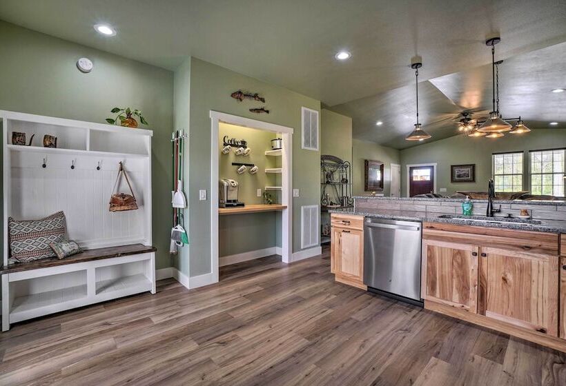 Modern Retreat W/ Deck: Walk To White River!