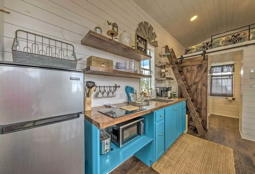 14 Mi To Ski Apache: Mountaintop Cabin W/ View