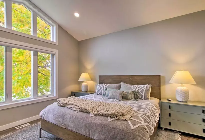 Pearl Lake Retreat W/ Dock & Stunning Views!