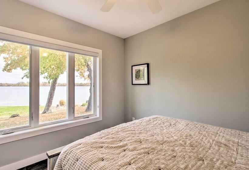 Pearl Lake Retreat W/ Dock & Stunning Views!