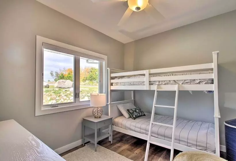 Pearl Lake Retreat W/ Dock & Stunning Views!