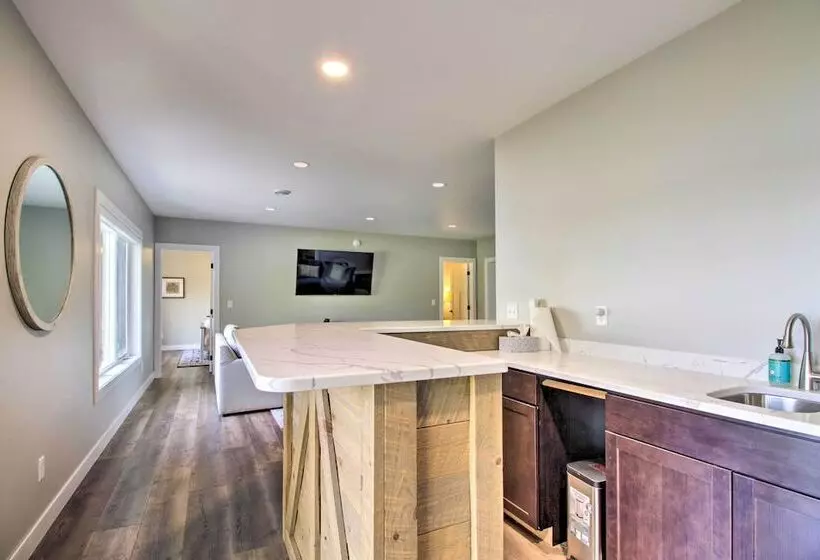 Pearl Lake Retreat W/ Dock & Stunning Views!