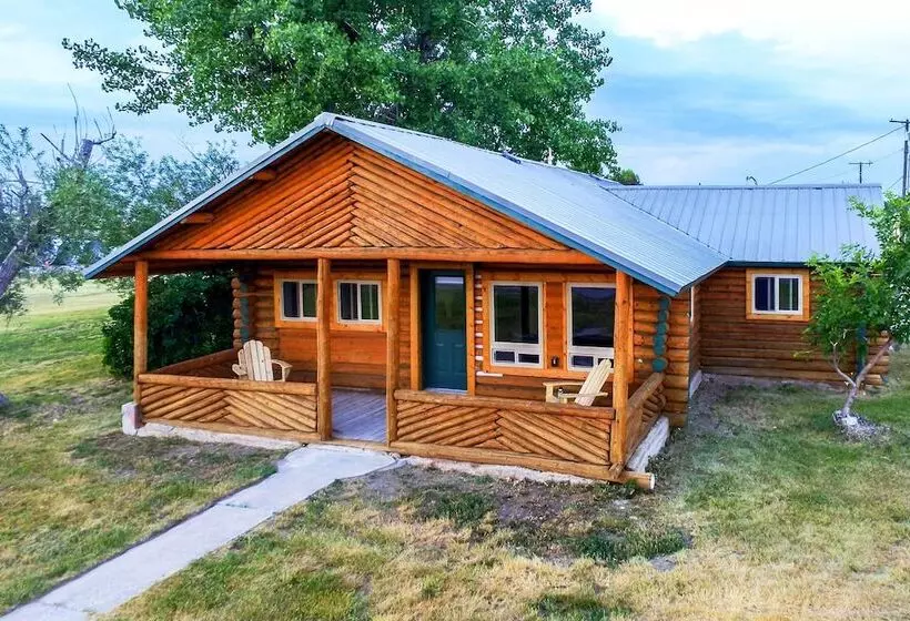 Pet Friendly Augusta Cabin   Walk To Main Street!