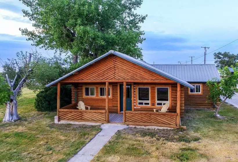 Pet Friendly Augusta Cabin   Walk To Main Street!