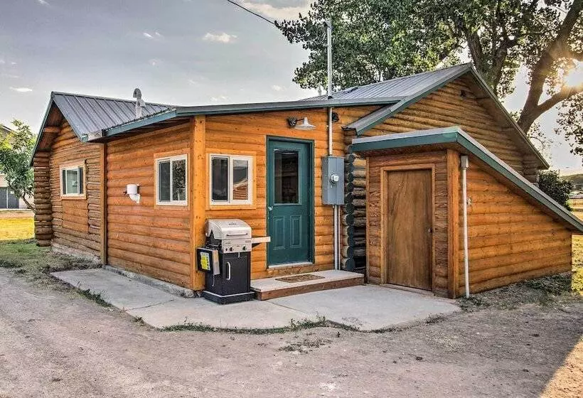 Pet Friendly Augusta Cabin   Walk To Main Street!