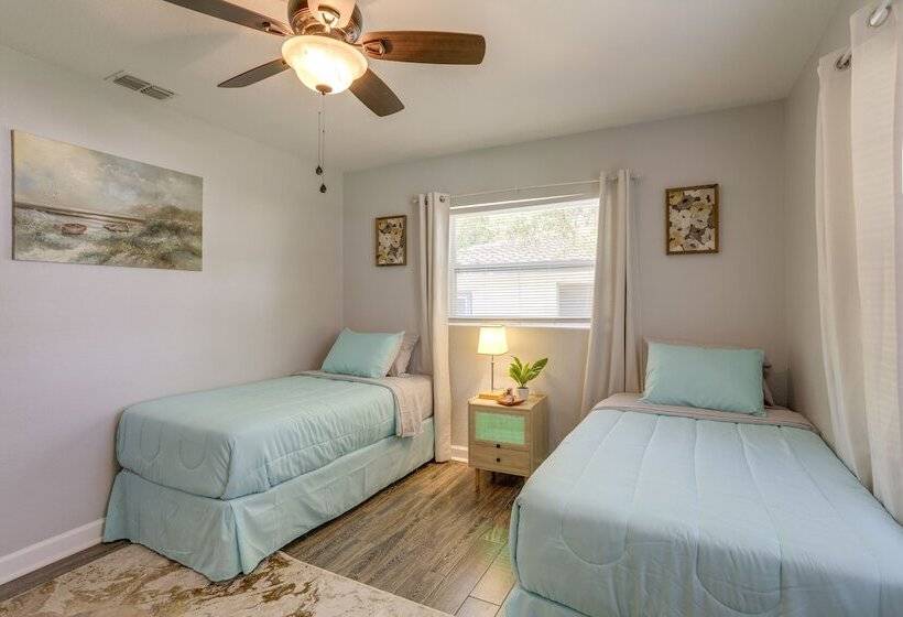 Pet Friendly Largo Escape W/ Fire Pit!