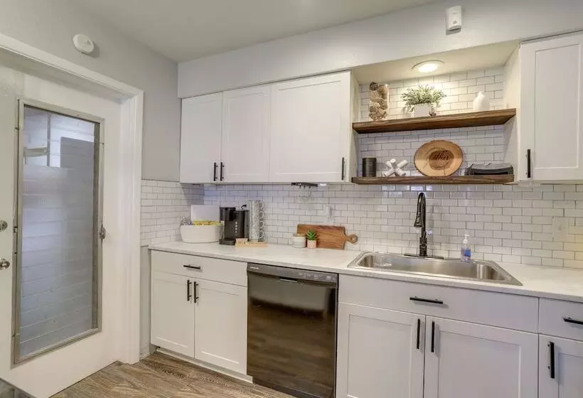 Pet Friendly Largo Escape W/ Fire Pit!