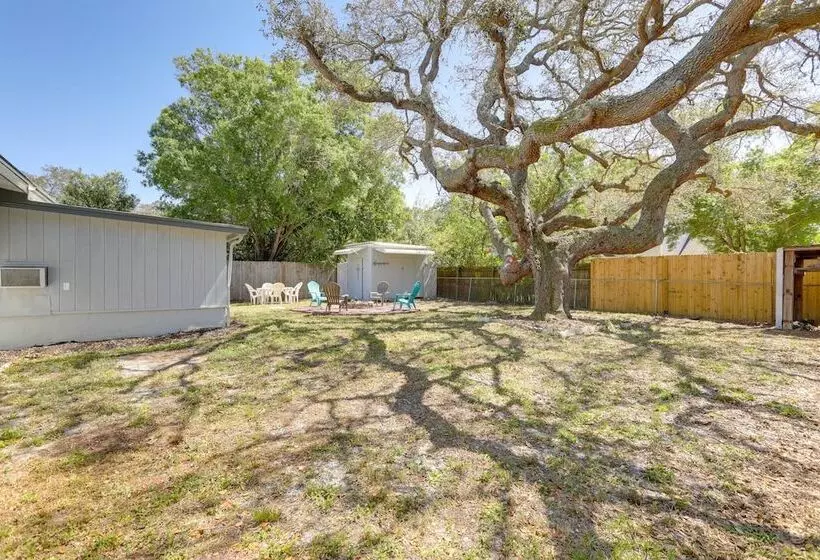 Pet Friendly Largo Escape W/ Fire Pit!