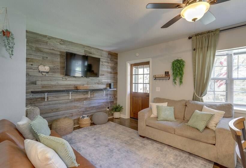 Pet Friendly Largo Escape W/ Fire Pit!