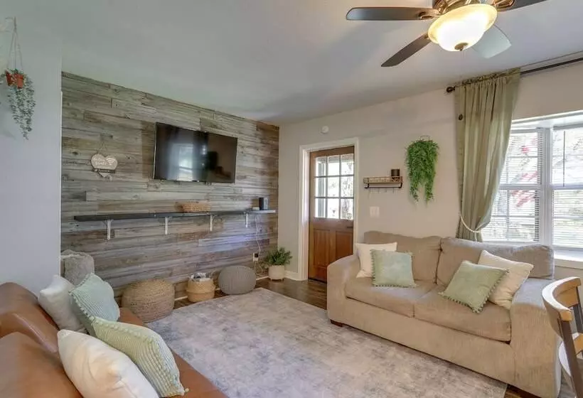 Pet Friendly Largo Escape W/ Fire Pit!