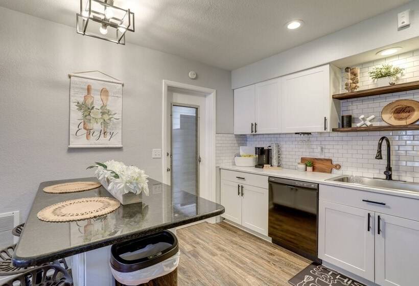 Pet Friendly Largo Escape W/ Fire Pit!