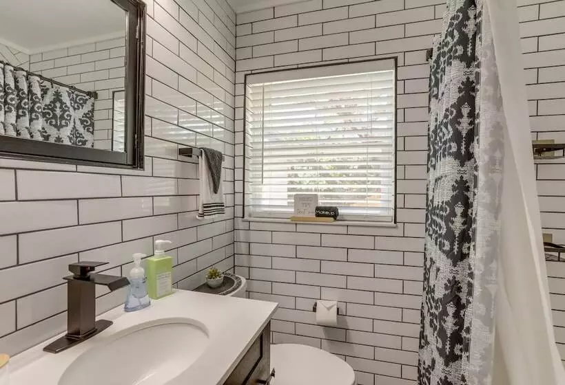 Pet Friendly Largo Escape W/ Fire Pit!