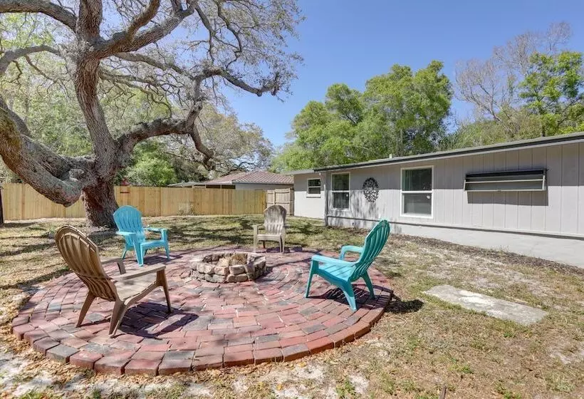 Pet Friendly Largo Escape W/ Fire Pit!