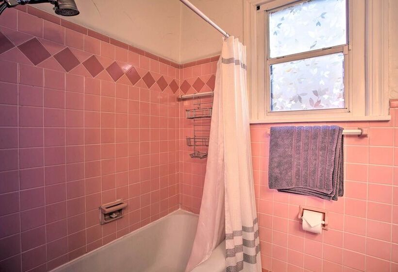 Pet Friendly Okc Home W/ Yard ~ 5 Mi To Dtwn!