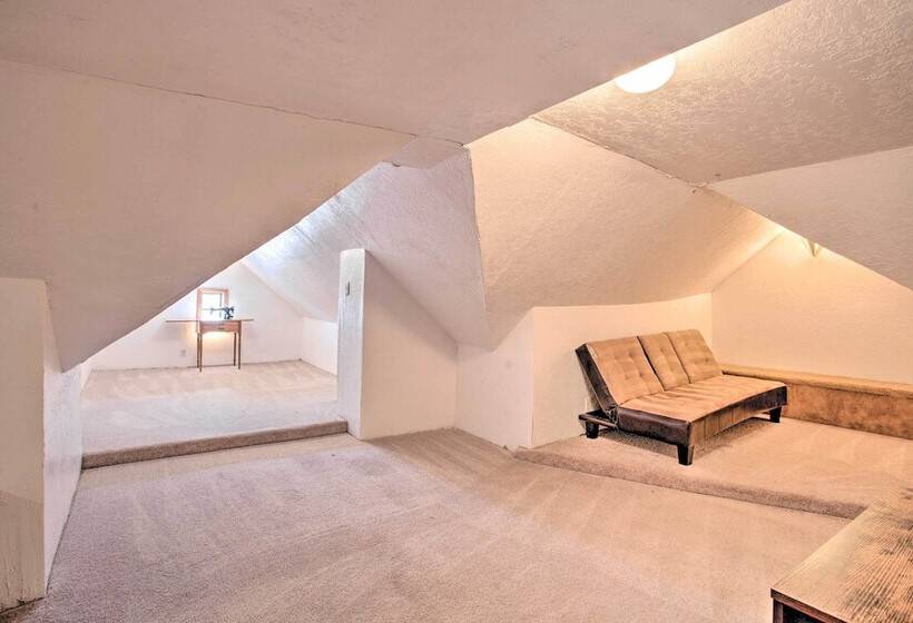 Pet Friendly Okc Home W/ Yard ~ 5 Mi To Dtwn!