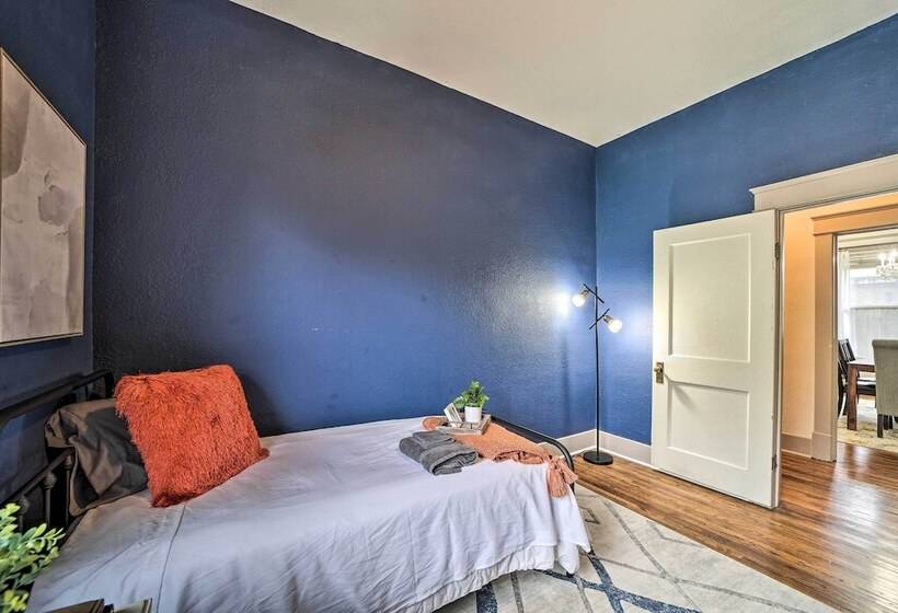 Pet Friendly Tulsa Home, 2 Mi To Downtown!